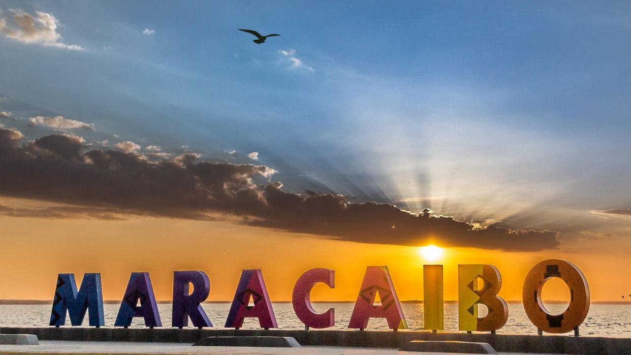 Un amanecer esplendoroso en Maracaibo